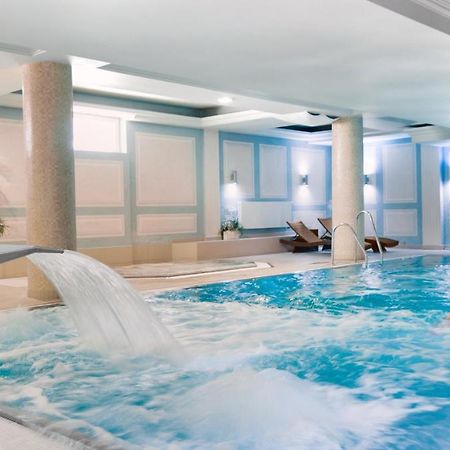 Focus Hotel Premium Елблаг Екстериор снимка