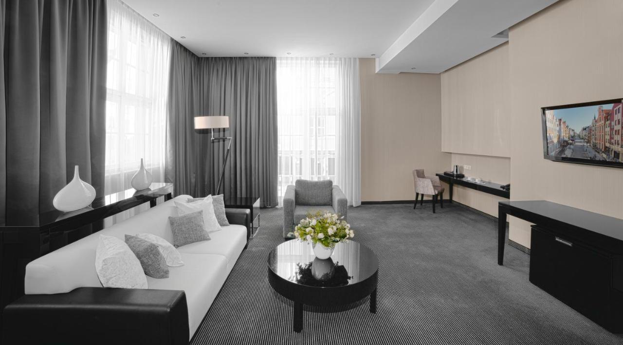 Focus Hotel Premium Елблаг Екстериор снимка