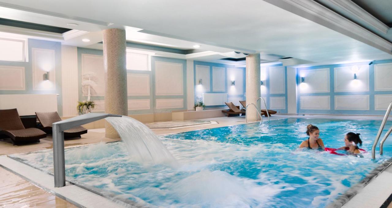 Focus Hotel Premium Елблаг Екстериор снимка